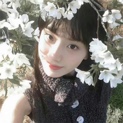 男生女生向前冲